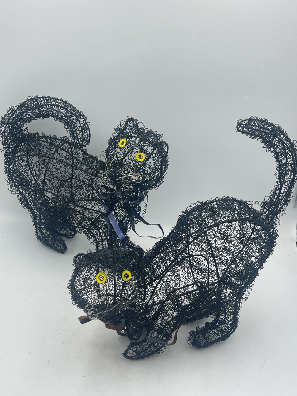 2 Primitive Black Wire Scaredy Cats: Handcrafted Gothic Halloween Folk Art Decor